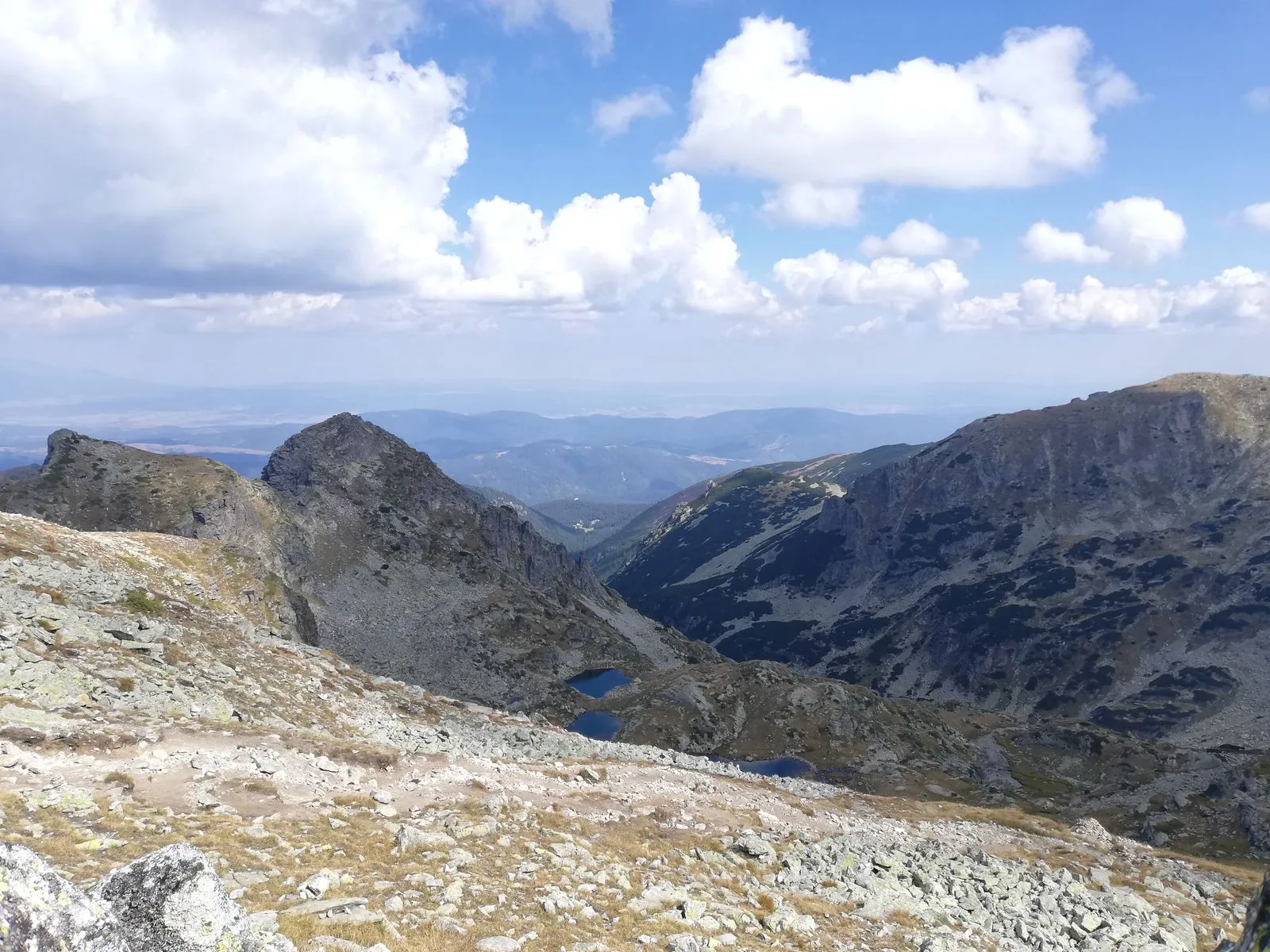 Rocky peaks seen from the Malovitsa area of the Rila Mountains. Photo by Sava Savov.